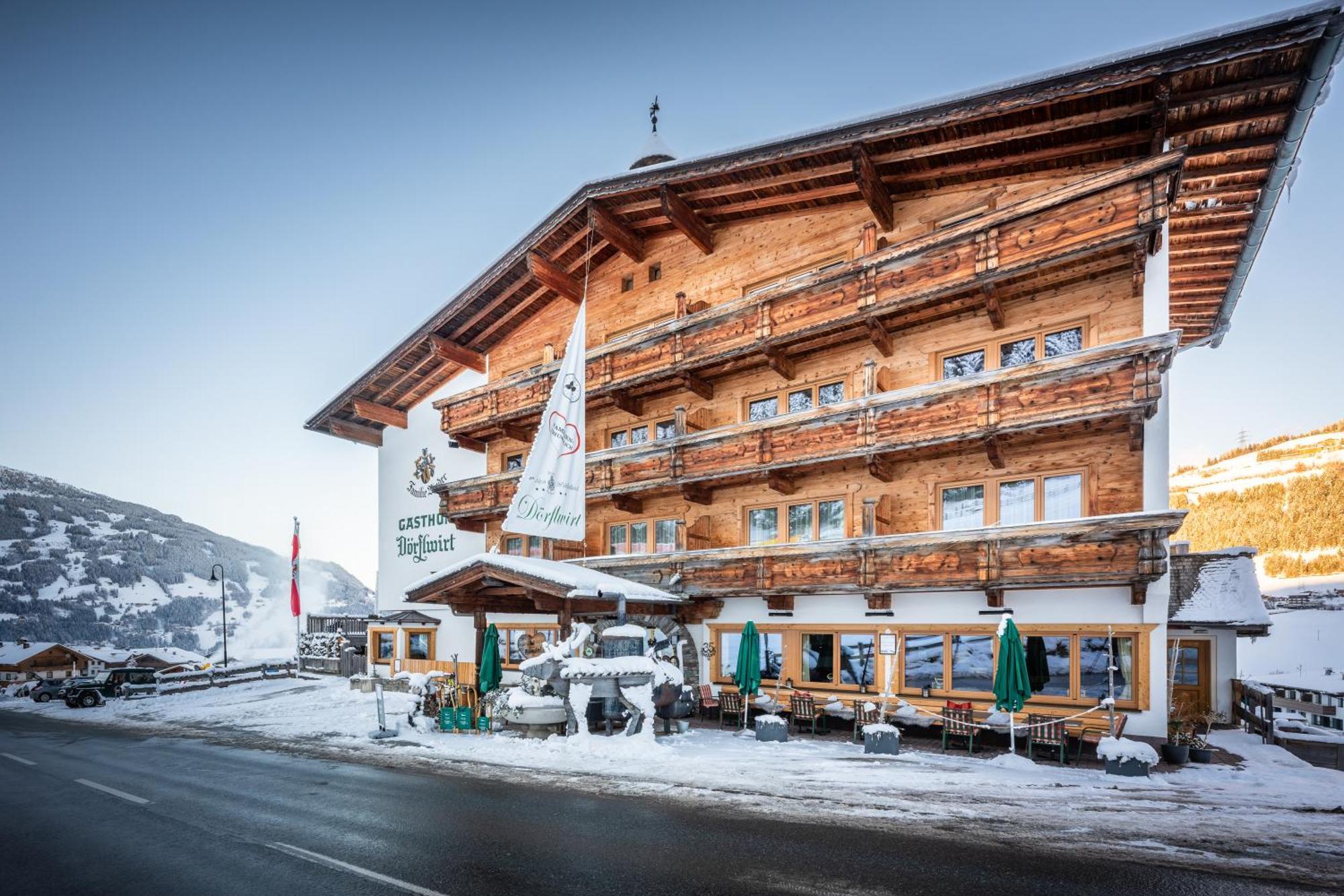 Alpen Wohlfuehlhotel Doerflwirt Hainzenberg Exterior photo